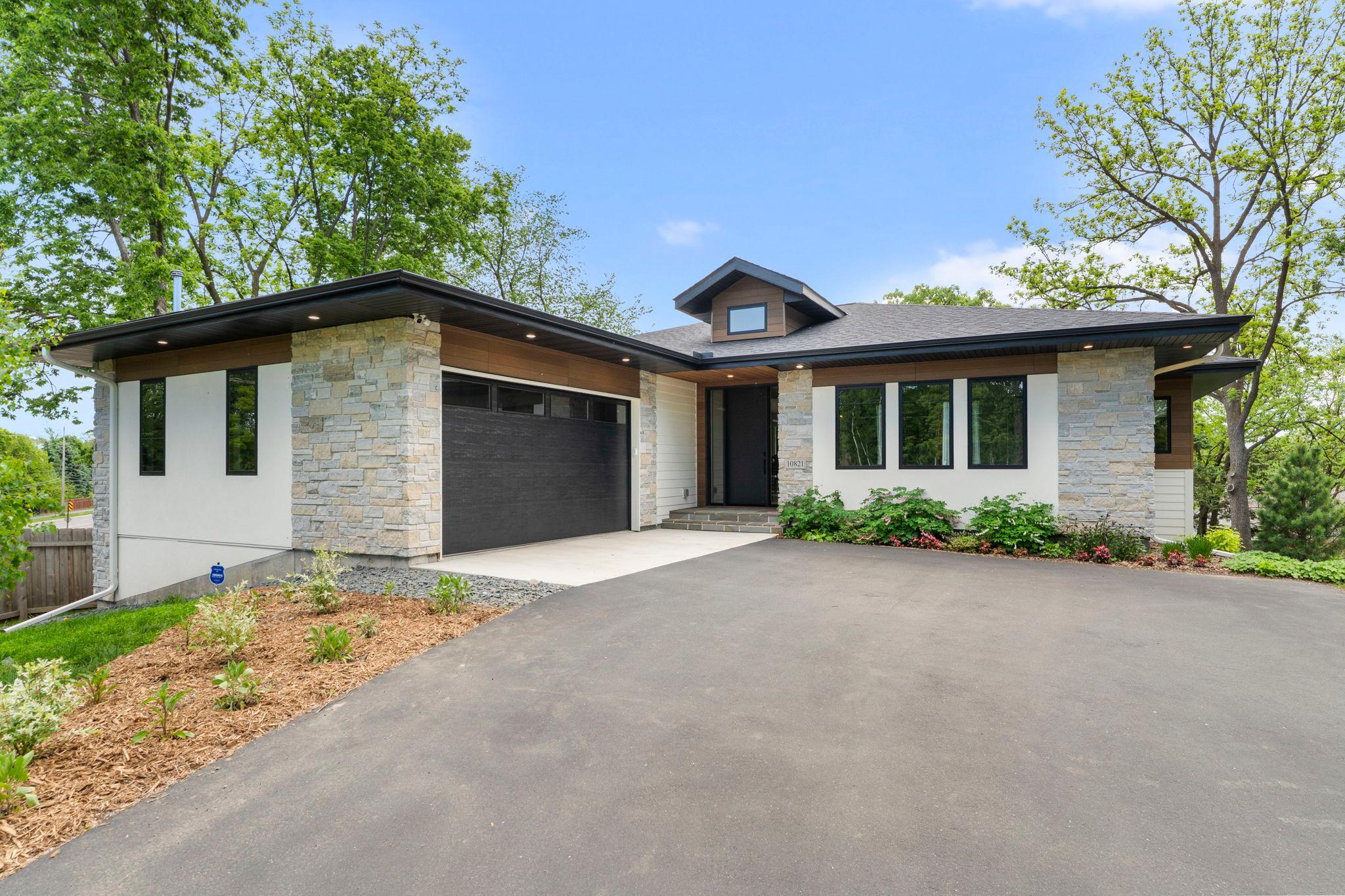 10821 Blossom Road Eden Prairie, MN 55347 - Photo 4 of 46