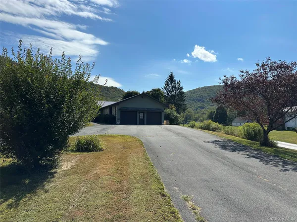 $380,000 | 250 Rockland Road, Roscoe, NY 12776