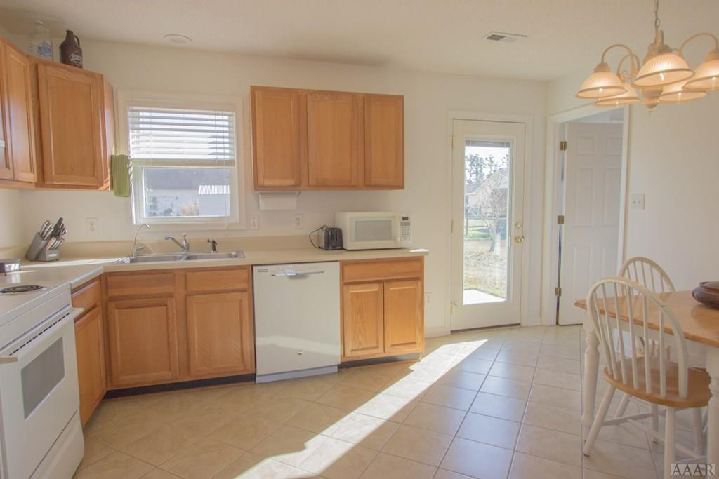 100 Raintree Run Elizabeth City, NC 27909 - Photo 4 of 13