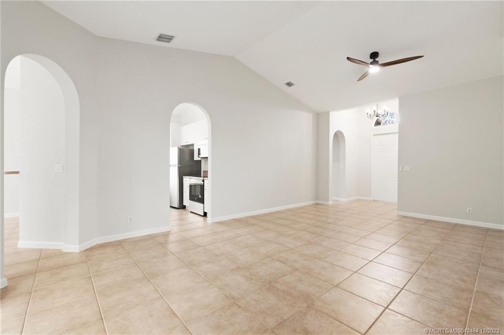 5737 Spanish River Road Fort Pierce, FL 34951 - Photo 14 of 37 Gallery Image 14