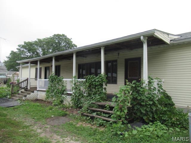 719 South Grace Street Marissa, IL 62257 - Photo 1 of 26