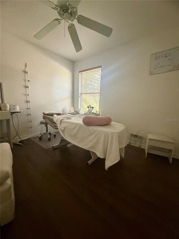 1008 Royal Ridge Drive Davenport, FL 33896 - Photo 13 of 19 a bed sitting in a room next to a window