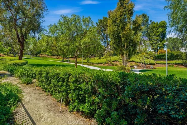 $985,000 | 8 Meadowood, Aliso Viejo, CA 92656