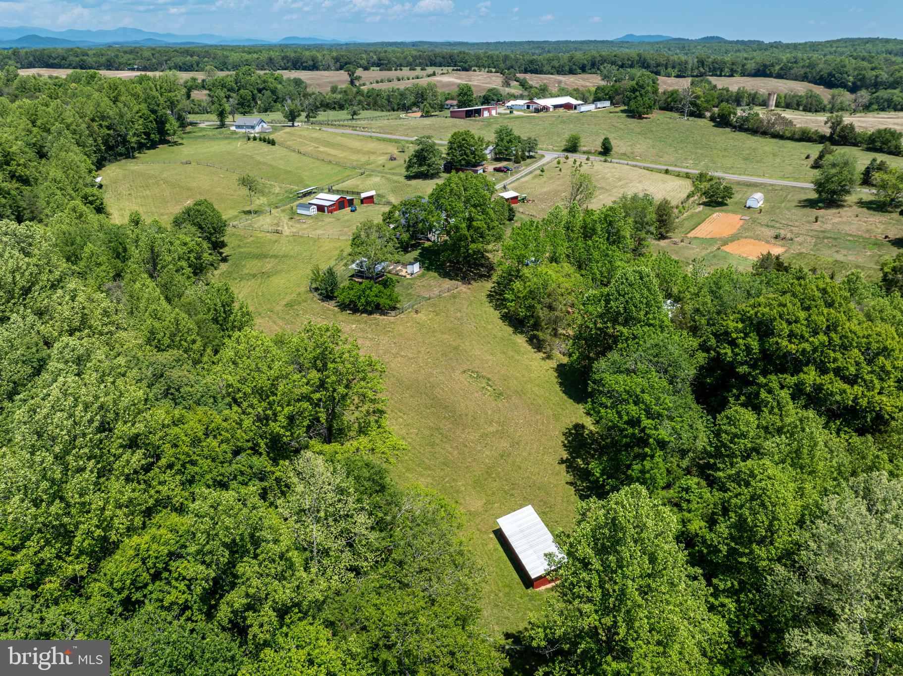 4253 South Blue Ridge Turnpike Rochelle, VA 22738 - Photo 19 of 70
