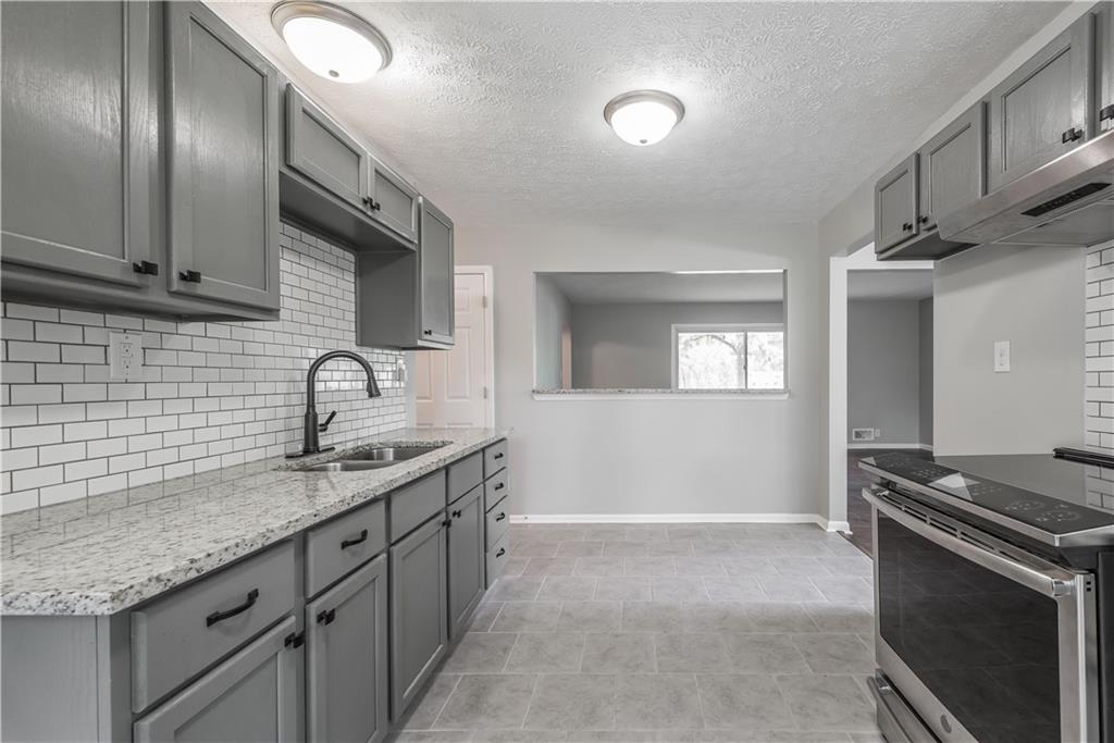 5742 Radnor Road Indianapolis, IN 46226 - Photo 14 of 43 Gallery Image 14