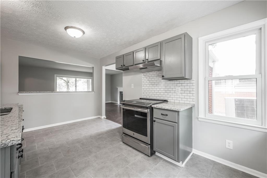5742 Radnor Road Indianapolis, IN 46226 - Photo 15 of 43 Gallery Image 15