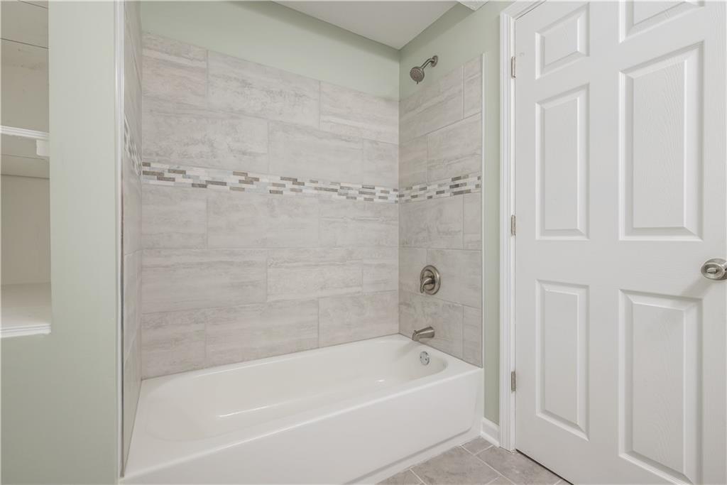 5742 Radnor Road Indianapolis, IN 46226 - Photo 28 of 43 Gallery Image 28