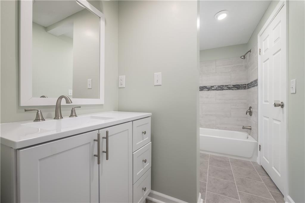 5742 Radnor Road Indianapolis, IN 46226 - Photo 36 of 43 Gallery Image 36