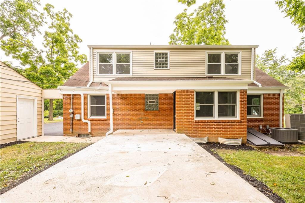 5742 Radnor Road Indianapolis, IN 46226 - Photo 10 of 43 Gallery Image 10