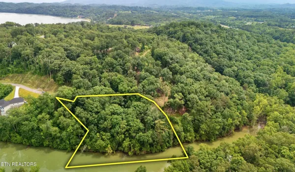 $156,900 | Lot 135 West Point Drive, Dandridge, TN 37725