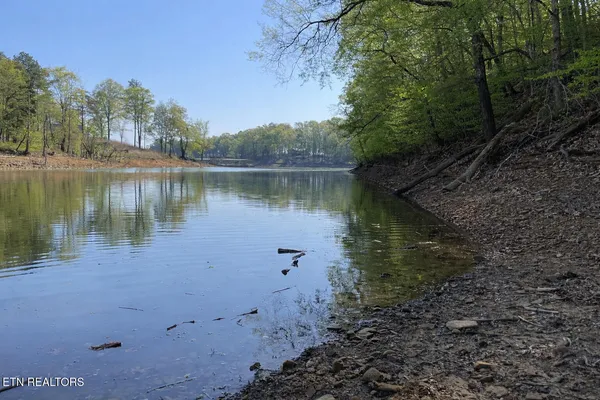 $156,900 | Lot 135 West Point Drive, Dandridge, TN 37725