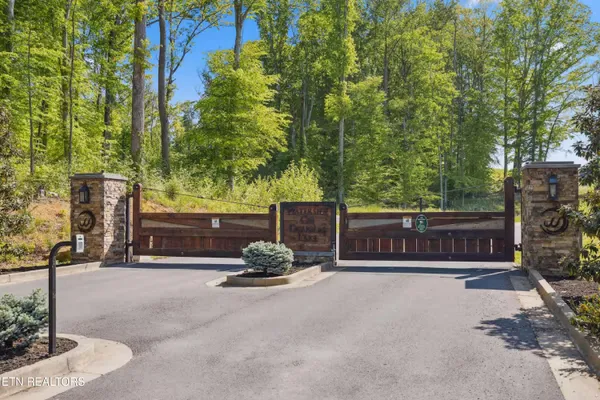$156,900 | Lot 135 West Point Drive, Dandridge, TN 37725