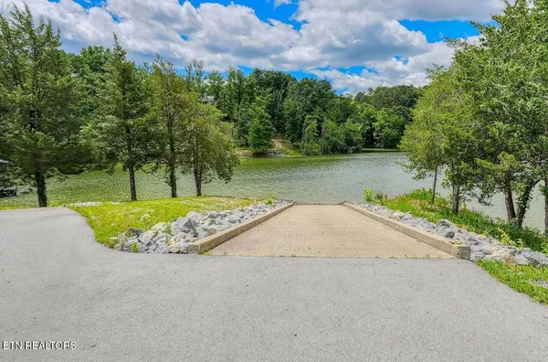 $156,900 | Lot 135 West Point Drive, Dandridge, TN 37725