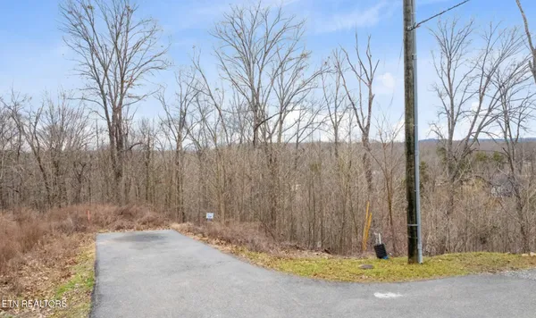 $156,900 | Lot 135 West Point Drive, Dandridge, TN 37725