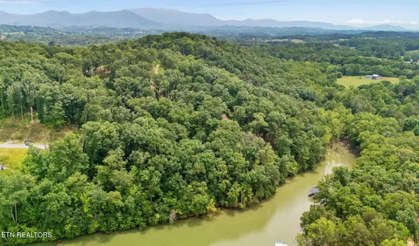 $156,900 | Lot 135 West Point Drive, Dandridge, TN 37725