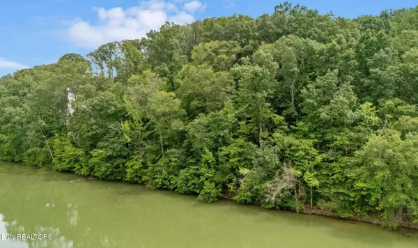 $156,900 | Lot 135 West Point Drive, Dandridge, TN 37725