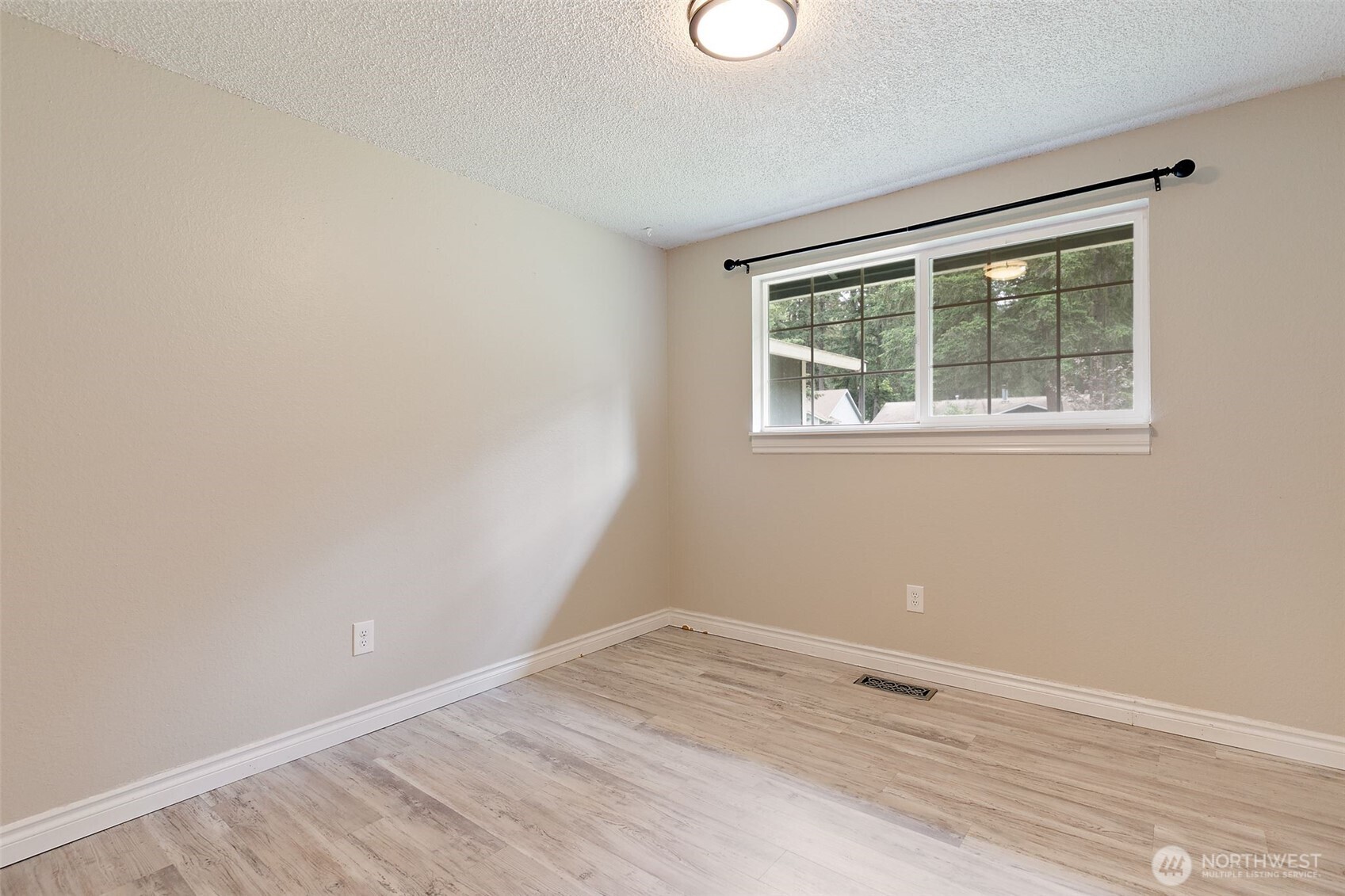 3627 Princeton Court Southeast Lacey, WA 98503 - Photo 21 of 32