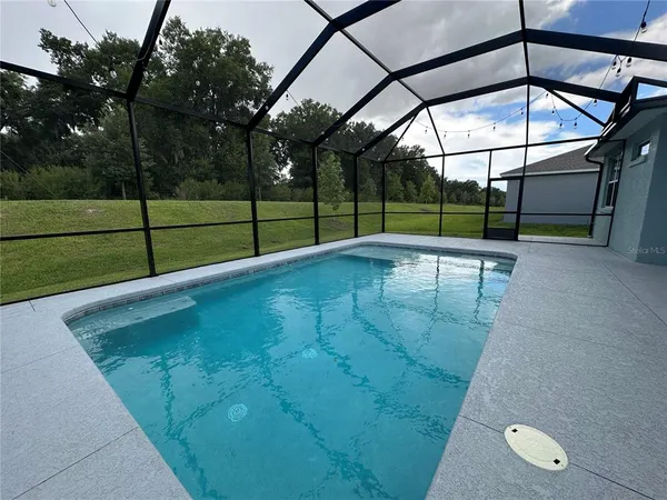 a view of entryway with a hallway
