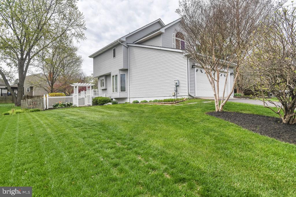 2 Battle Drive Newark, DE 19702 - Photo 3 of 35 a view of a house with a yard