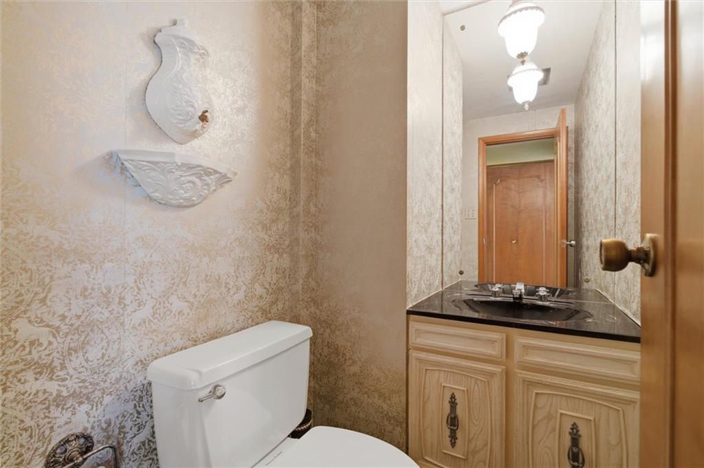 480 Herbst Manor Road Coraopolis, PA 15108 - Photo 19 of 50