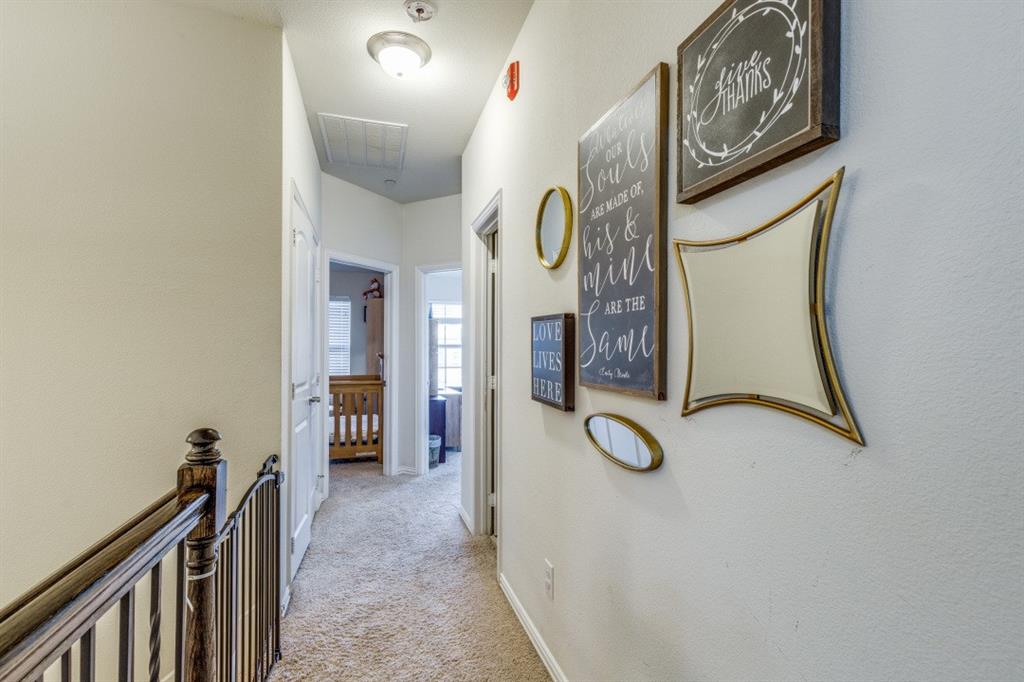 3932 Asbury Lane Addison, TX 75001 - Photo 14 of 18 a view of entryway