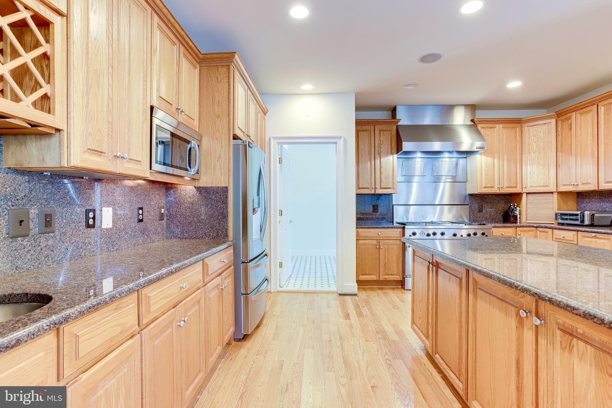 7381 Rodeo Court Annandale, VA 22003 - Photo 36 of 137