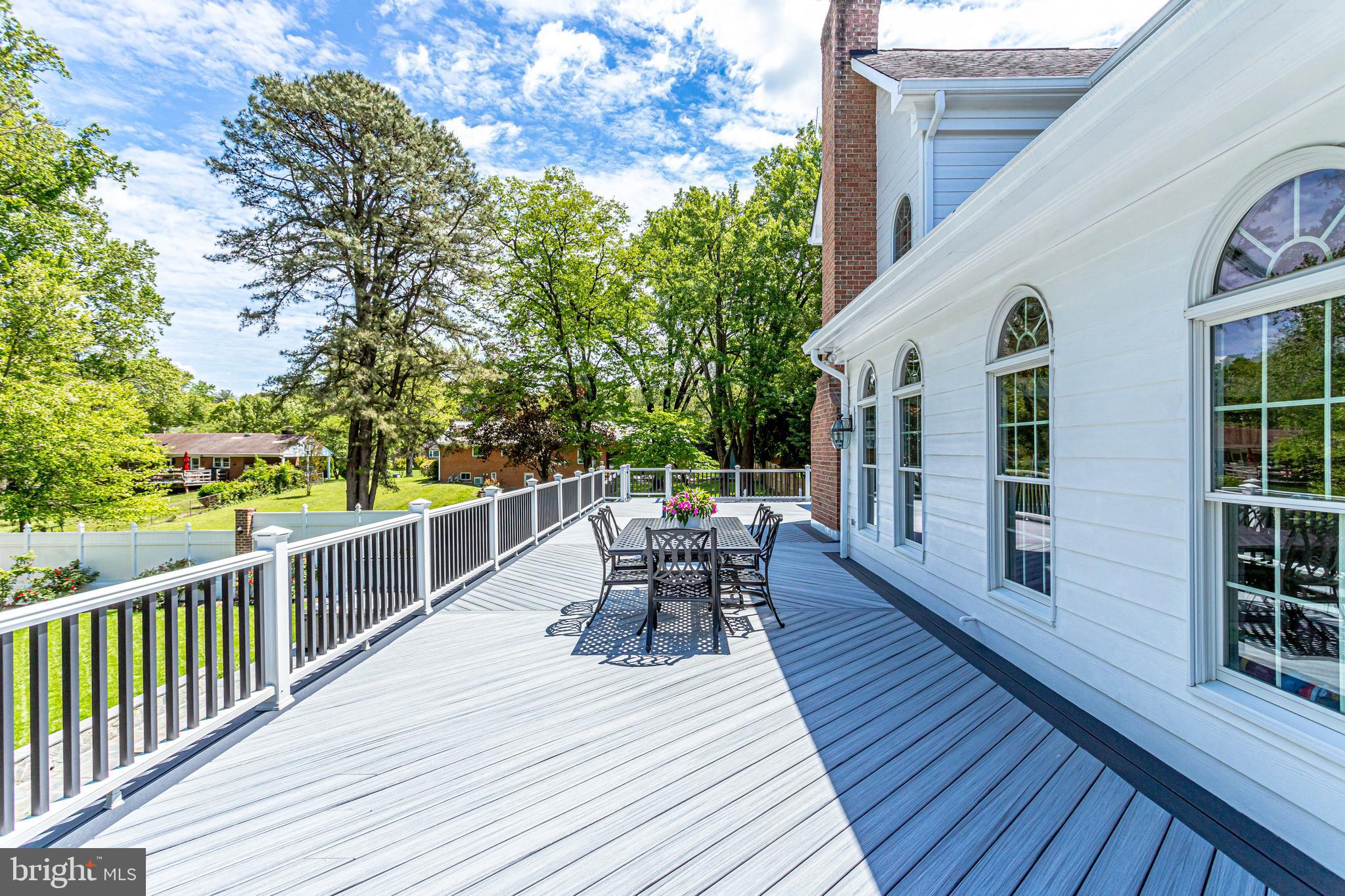 7381 Rodeo Court Annandale, VA 22003 - Photo 5 of 137 2000 sqft Upper Deck