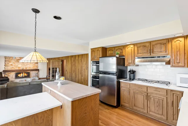 $499,900 | 915 North Saratoga Drive, Palatine, IL 60074