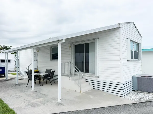 $400,000 | 14 Bamboo Drive, Unit CD, Briny Breezes, FL 33435