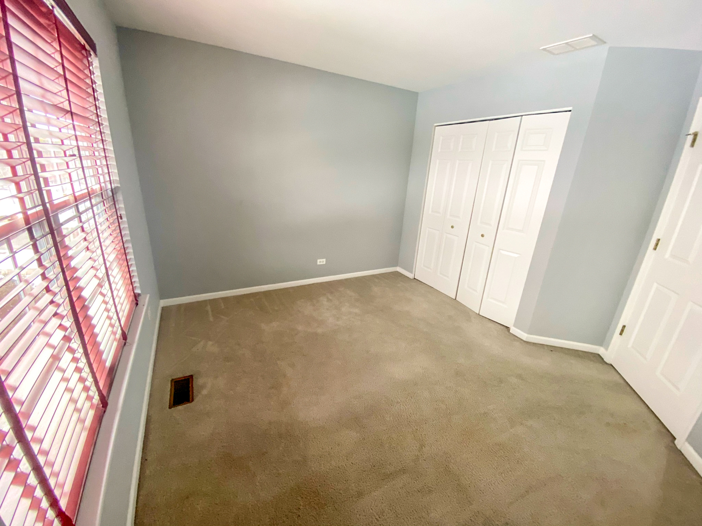 2249 Hudson Circle Aurora, IL 60502 - Photo 12 of 30 an empty room with windows