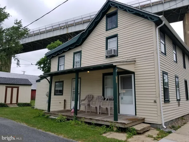 $1,200 | 306 3rd Street, Chesapeake City, MD 21915