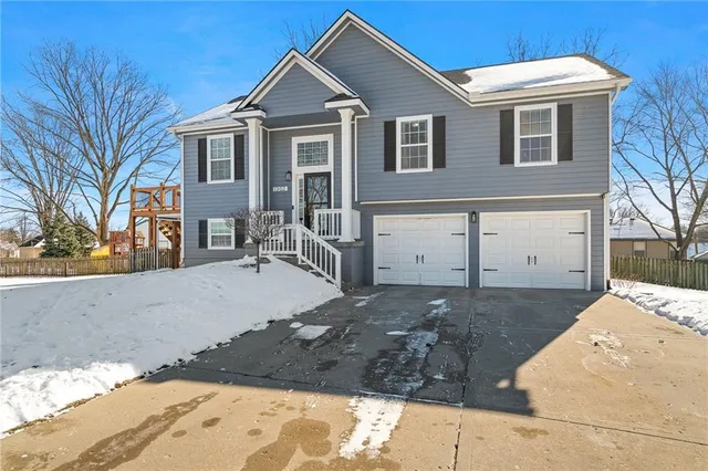 $315,000 | 1302 Rice Street, Pleasant Hill, MO 64080