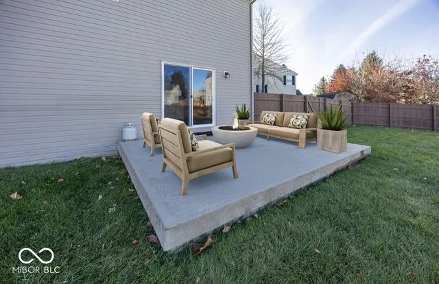 $425,000 | 9333 North Bayhill Circle, McCordsville, IN 46055