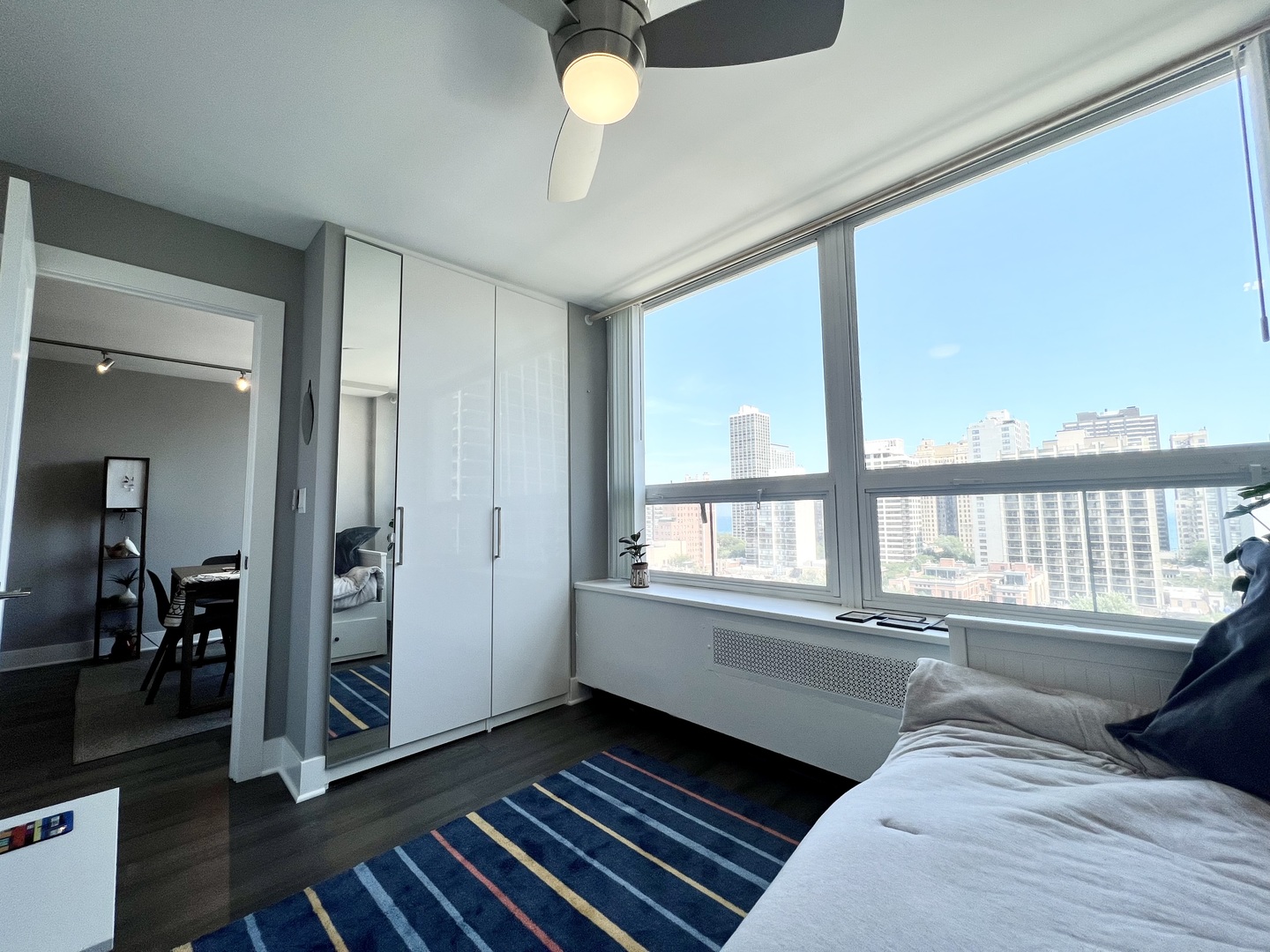 1455 North Sandburg Terrace, Unit 1504B Chicago, IL 60610 - Photo 14 of 15