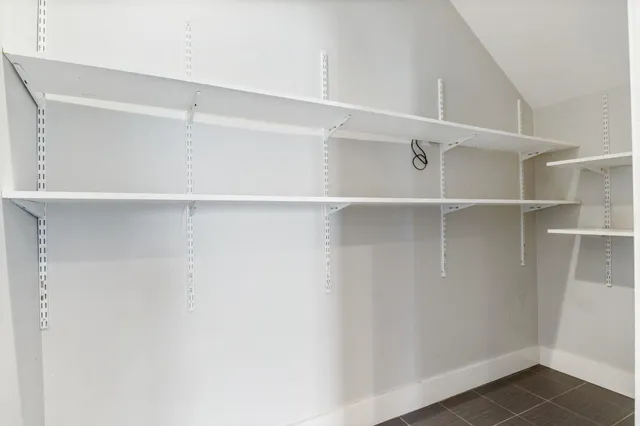 $2,650 | 303 Islington Street, Unit 2, Portsmouth, NH 03801