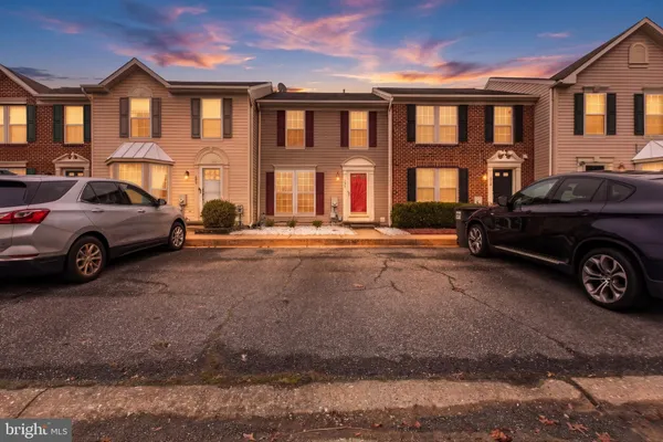 $299,000 | 234 North Bridlewood Drive, Newark, DE 19702