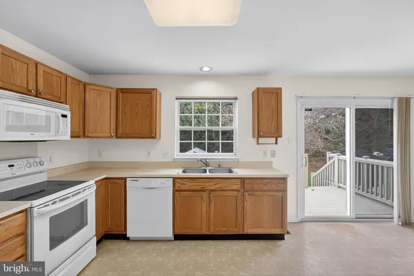 $299,000 | 234 North Bridlewood Drive, Newark, DE 19702