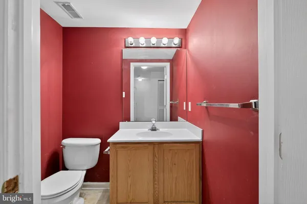 $299,000 | 234 North Bridlewood Drive, Newark, DE 19702