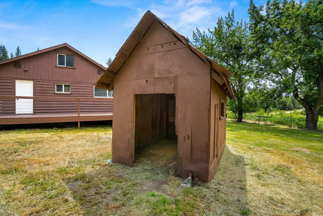 $425,000 | 1541 Thompson Road, Elk, WA 99009