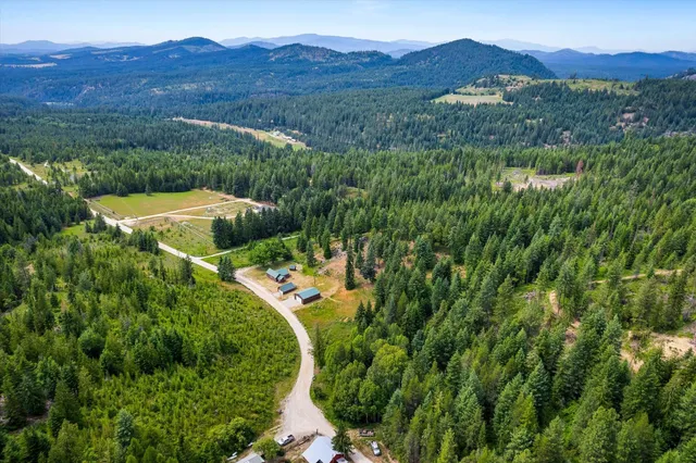 $425,000 | 1541 Thompson Road, Elk, WA 99009
