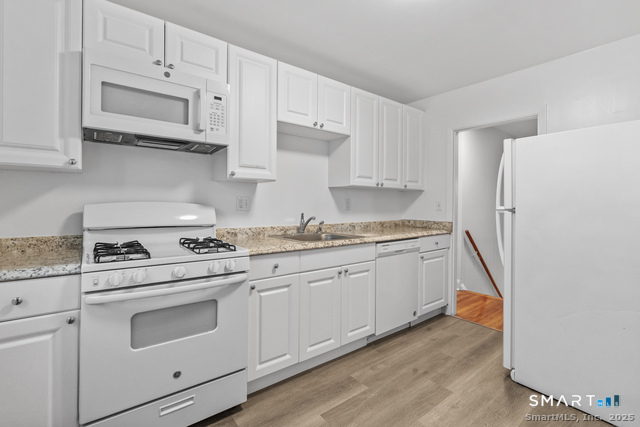 128 Blachley Road, Unit B Stamford, CT 06902 - Photo 7 of 25 Photos are of another unit, same layout. Finishes may vary.