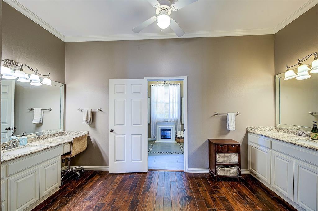 10609 Jackson Road Krum, TX 76249 - Photo 14 of 38