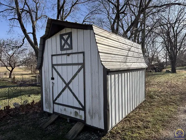 $29,000 | 409 Cedar Street, Cottonwood Falls, KS 66845