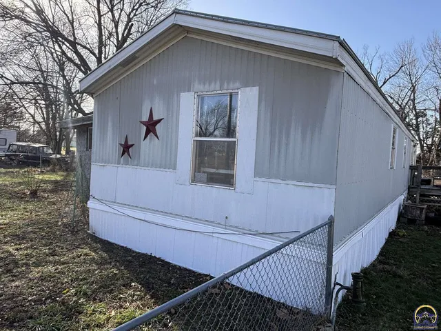 $29,000 | 409 Cedar Street, Cottonwood Falls, KS 66845