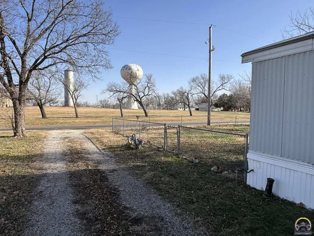 $29,000 | 409 Cedar Street, Cottonwood Falls, KS 66845