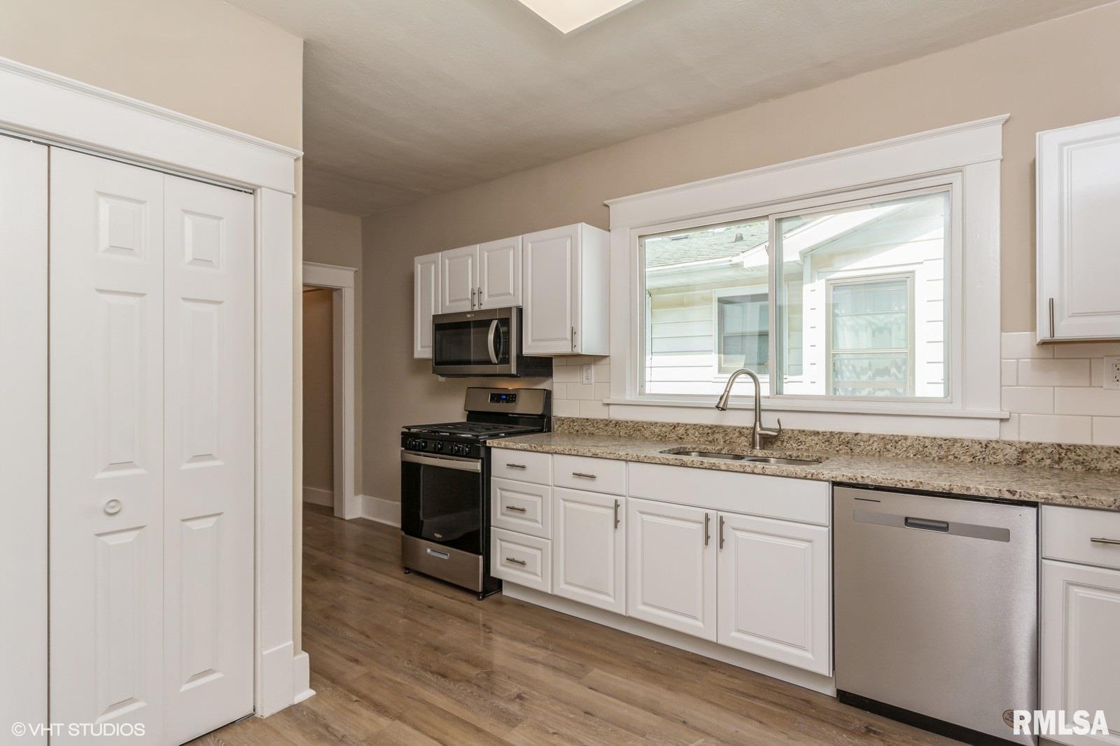 2105 South Spring Street Springfield, IL 62704 - Photo 8 of 15