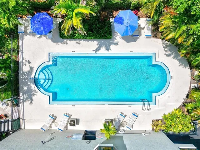 a front view of a building with lots of stuff