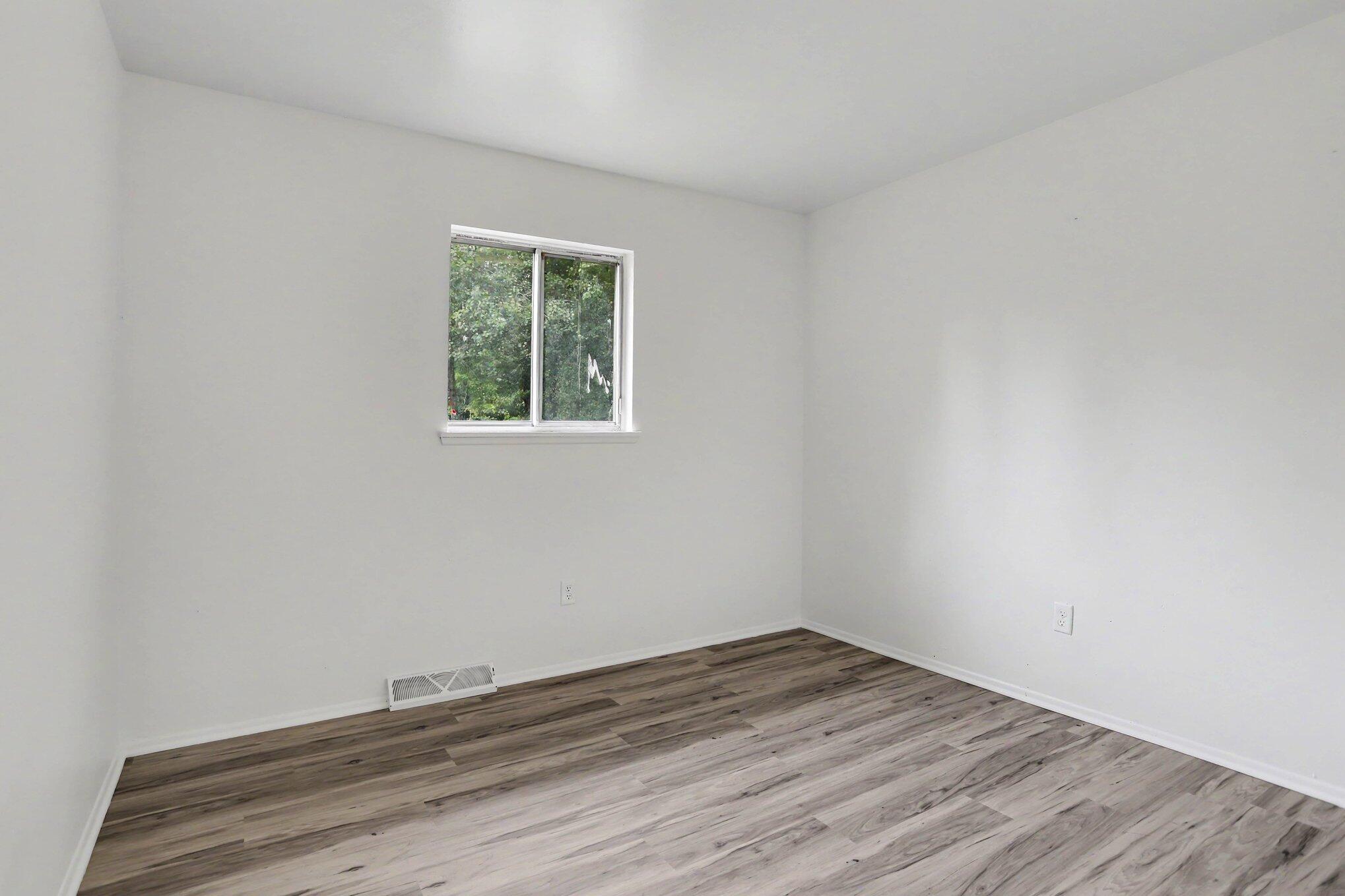 1150 Baseline Road Battle Creek, MI 49017 - Photo 21 of 31 018_file_8986