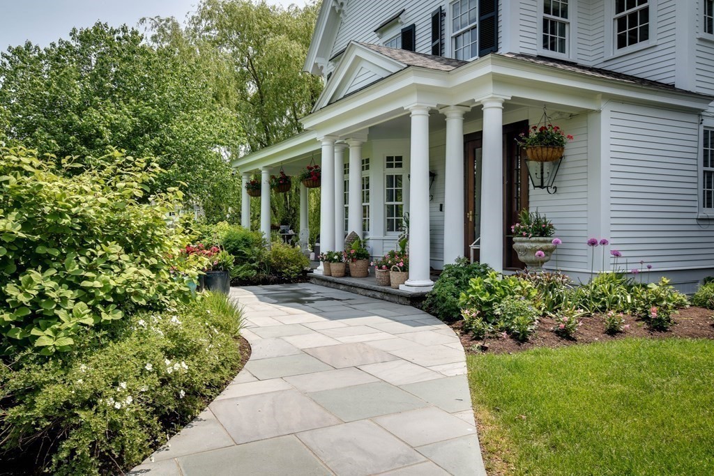 52 Farm Street Dover, MA 02030 - Photo 5 of 42 Gallery Image 5