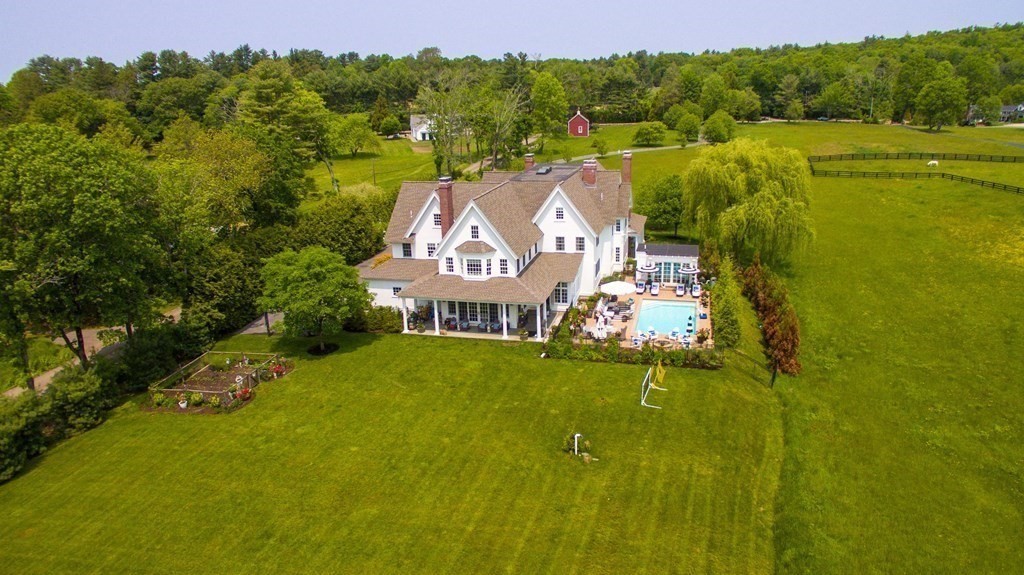 52 Farm Street Dover, MA 02030 - Photo 9 of 42 Gallery Image 9